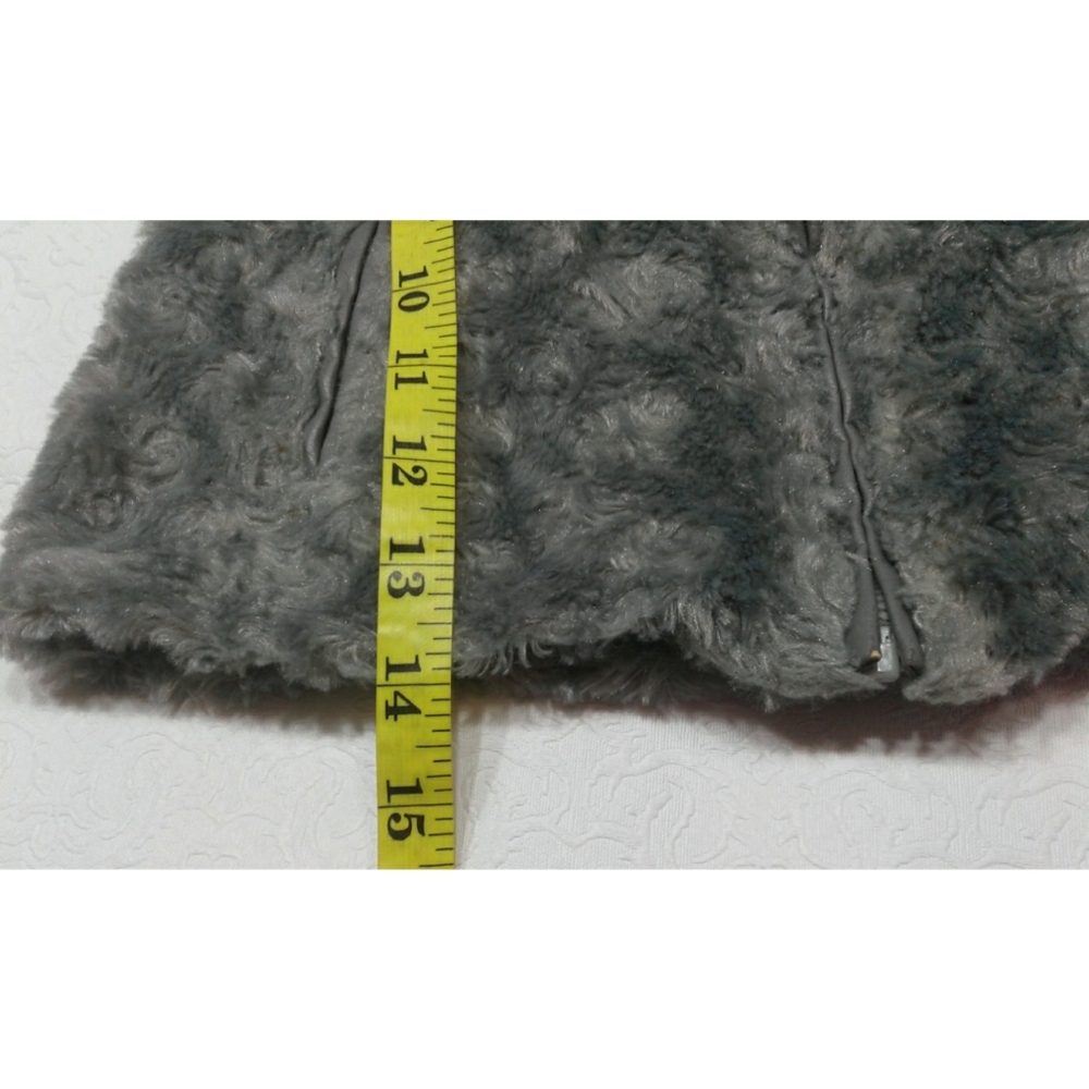 Calvin Klein vest size 3T - Picture 5 of 7